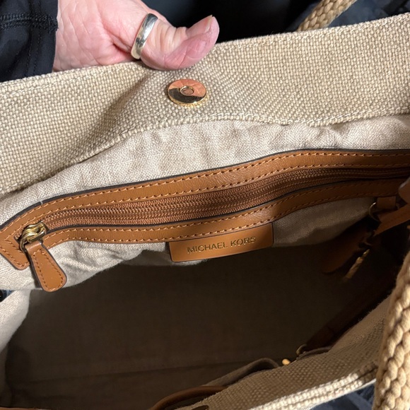 Michael Kors Beige Shoulder Bag with Rope Handles comes with dust bag - Picture 10 of 14